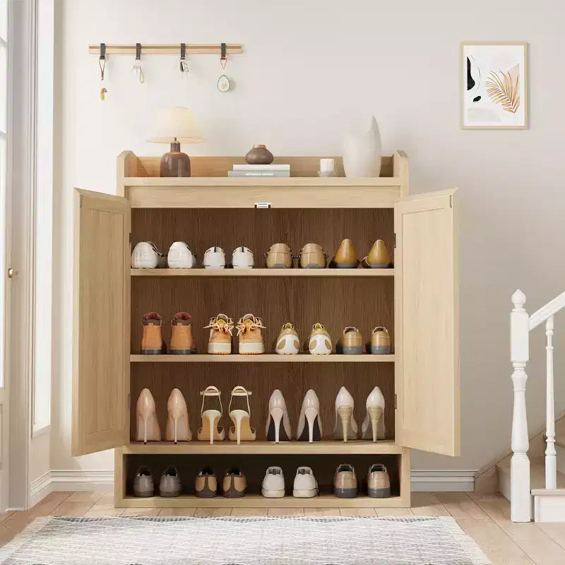 Meuble à chaussures 5 niveaux en rotin avec 2 portes et étagères réglables pour entrée, couloir ou salon – Naturel