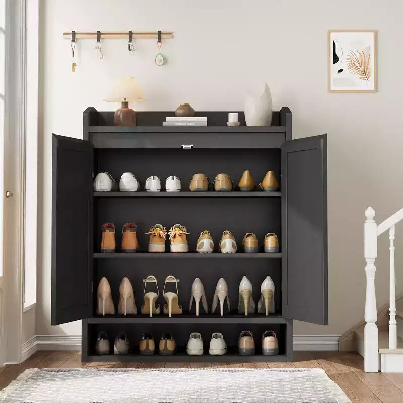 Meuble à chaussures 5 niveaux en rotin avec 2 portes et étagères réglables pour entrée, couloir ou salon – Naturel