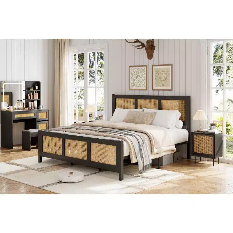 Cadre de lit en rotin noir bohème taille double avec tête de lit, lattes métalliques solides, silencieux, ne nécessite pas de sommier tapissier